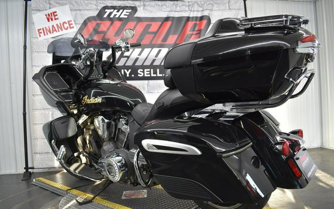 2022 Indian Pursuit Limited Black Metallic