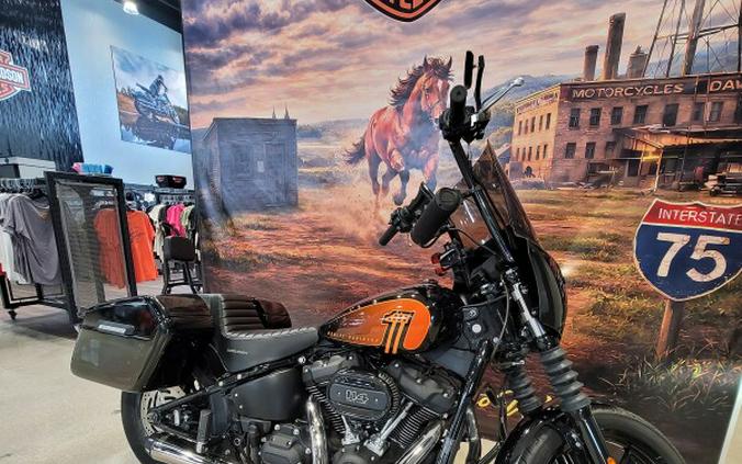 2023 Harley-Davidson® Street Bob® 114 Vivid Black FXBB