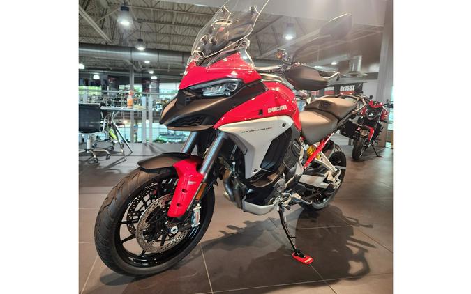 2022 Ducati Multistrada V4 S Travel & Radar