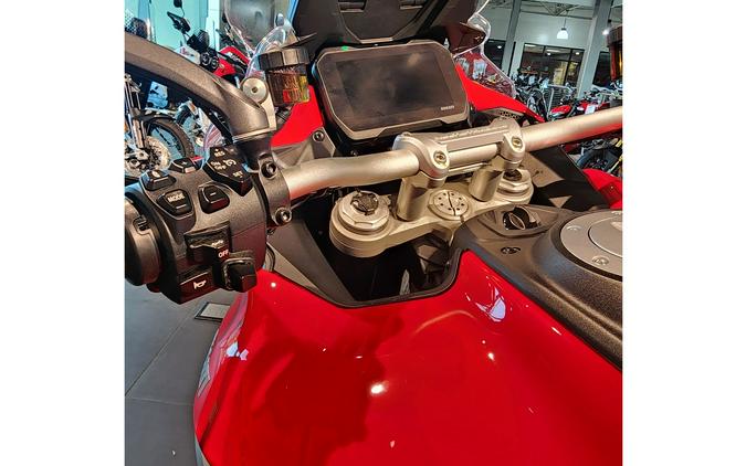 2022 Ducati Multistrada V4 S Travel & Radar