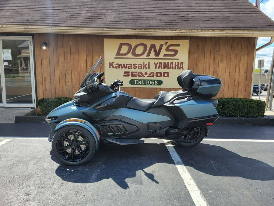 2025 Can-Am® Spyder RT Limited Dark Wheels