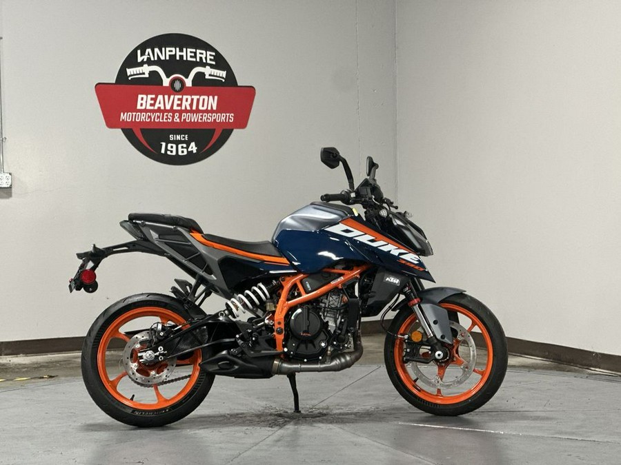 2025 KTM Duke 390