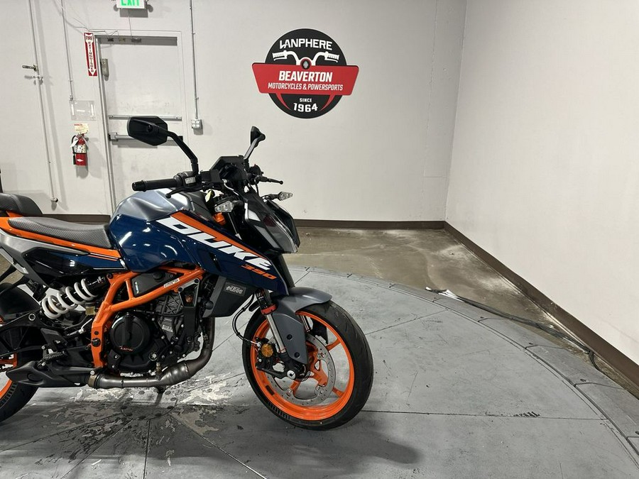 2025 KTM Duke 390