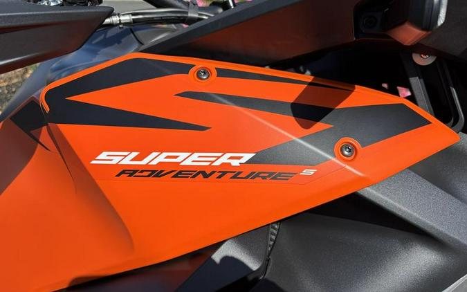 2027 KTM 1390 Super Adventure S EVO