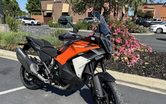 2027 KTM 1390 Super Adventure S EVO