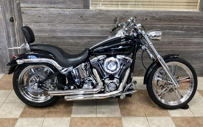 2004 Harley-Davidson® Softail Deuce Vivid Black