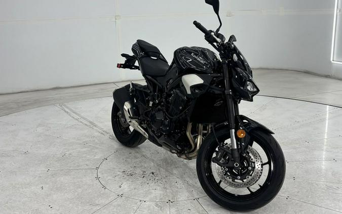 2025 Kawasaki ZR900SSFAN