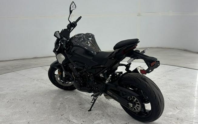 2025 Kawasaki ZR900SSFAN