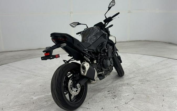2025 Kawasaki ZR900SSFAN