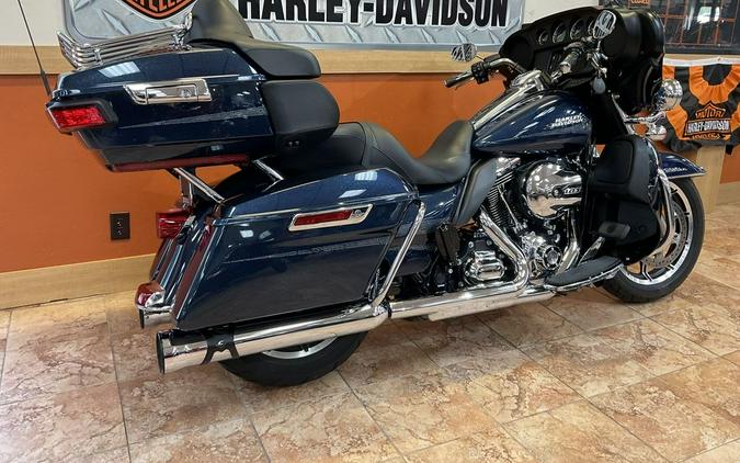 2016 Harley-Davidson® FLHTCUL - Electra Glide® Ultra Classic® Low