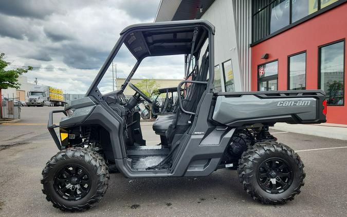 2023 Can-Am Defender XT HD10