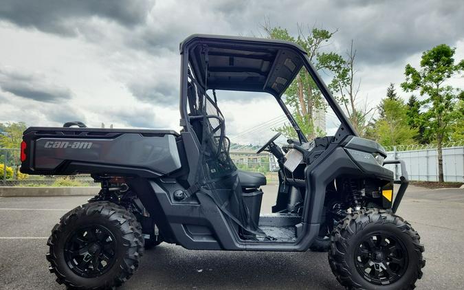 2023 Can-Am Defender XT HD10