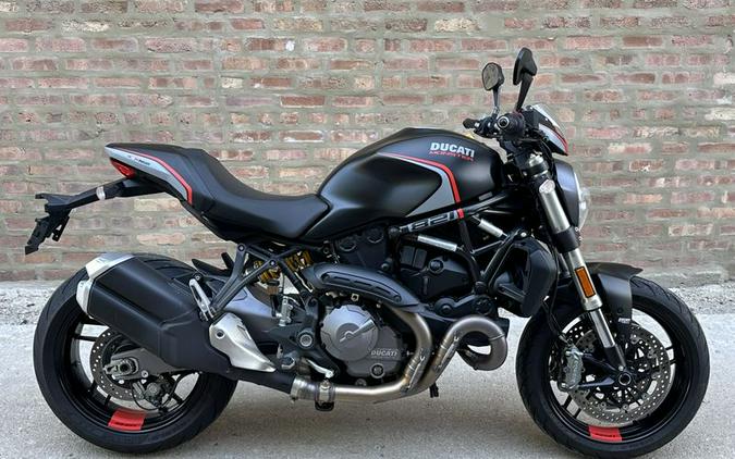 2020 Ducati Monster 821 Stealth Review (15 Fast Facts)