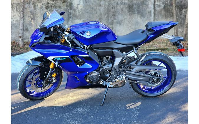 2025 Yamaha YZFR7SL R7