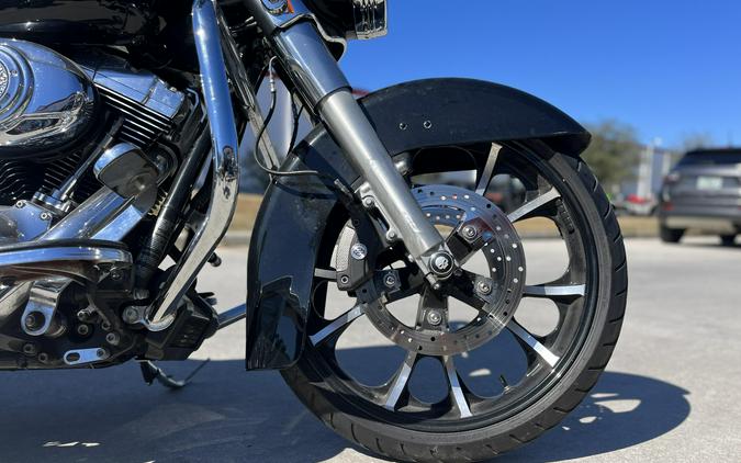 2011 HARLEY Street Glide Base