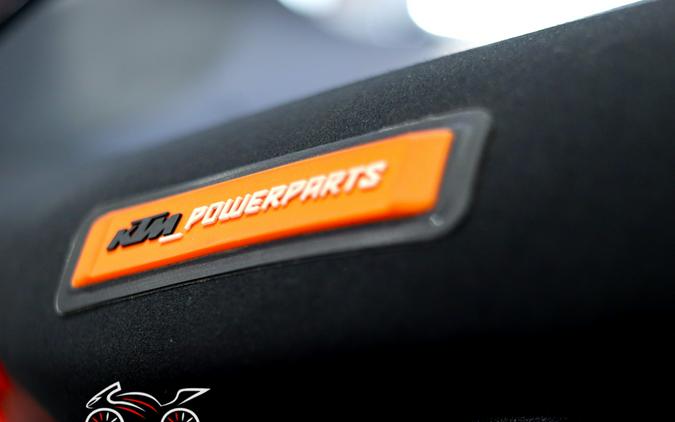 2022 KTM 890 DUKE R