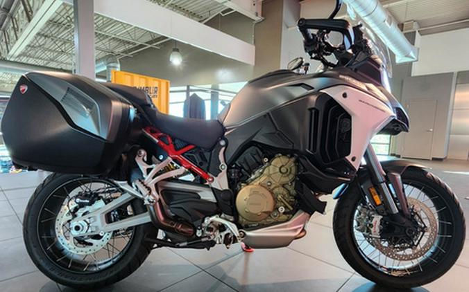 2022 Ducati Multistrada V4 S Travel & Radar Spoked Wheels