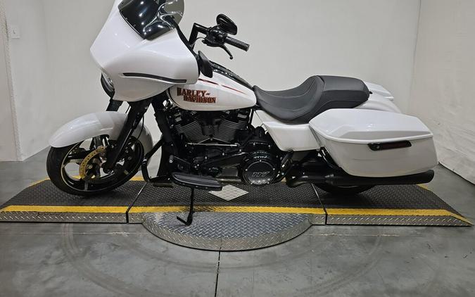FLHX 2024 Street Glide®