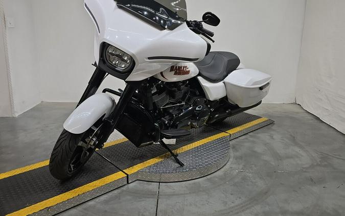 FLHX 2024 Street Glide®