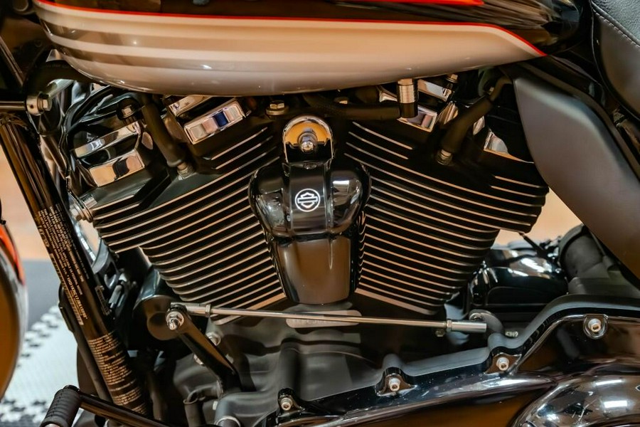 2018 Harley-Davidson Street Glide Special Grand American Touring FLHXS