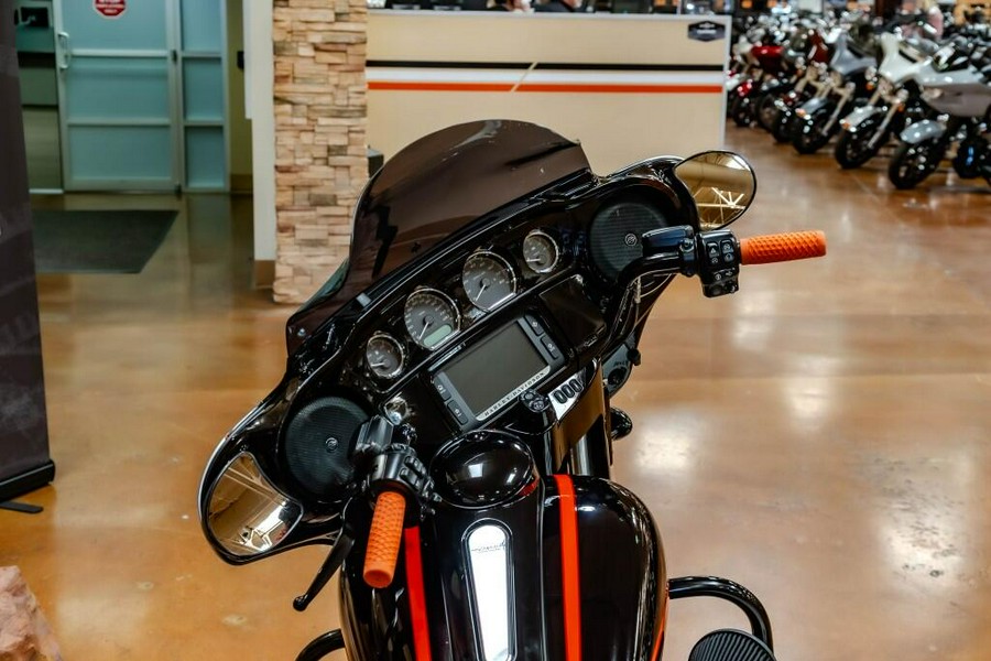 2018 Harley-Davidson Street Glide Special Grand American Touring FLHXS