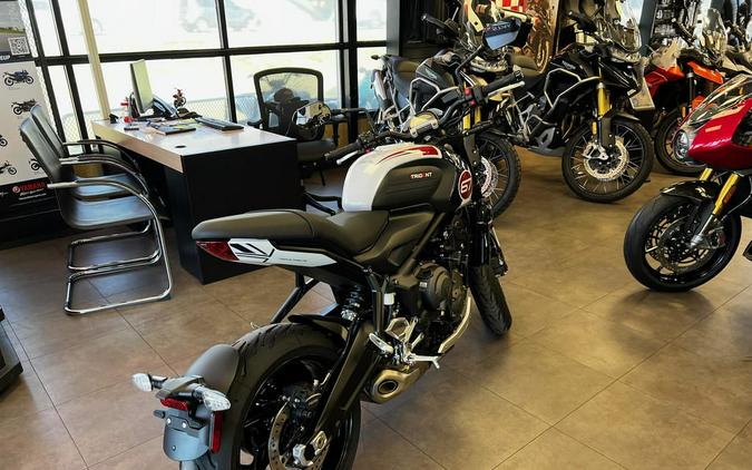 2025 Triumph Trident 660 Triple Tribute Edition Snowdonia White