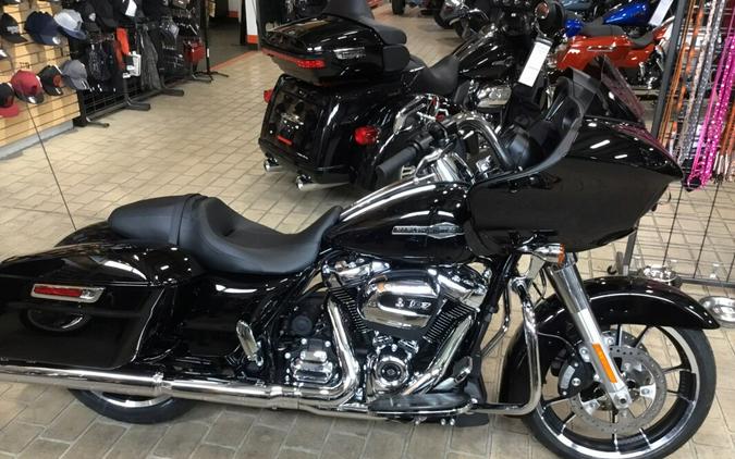 2023 Harley-Davidson® Road Glide® Vivid Black 18 Miles!!