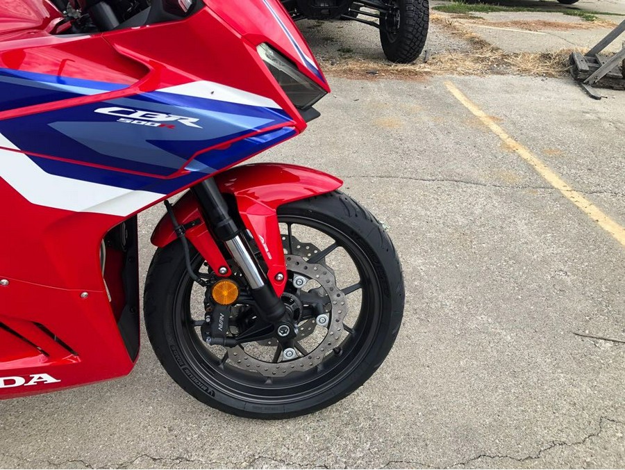 2025 Honda CBR500R ABS