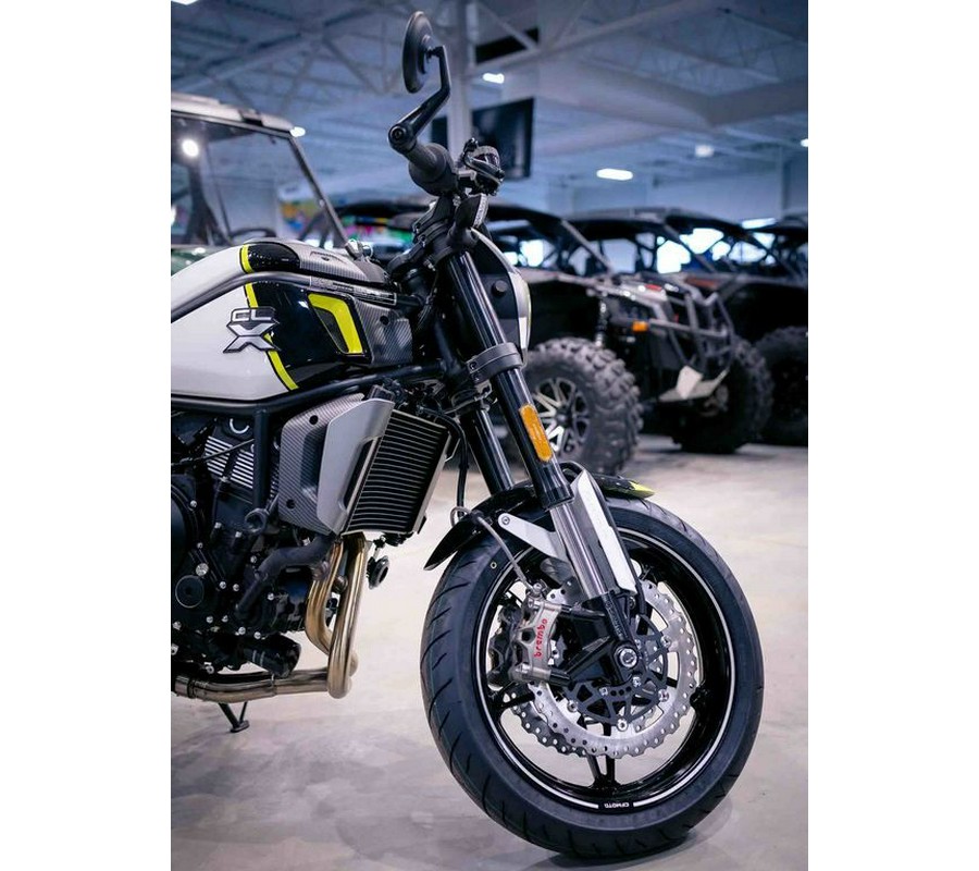 2023 CFMoto 700CL-X Sport