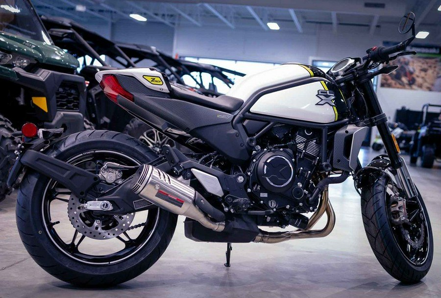 2023 CFMOTO 700CL-X Sport