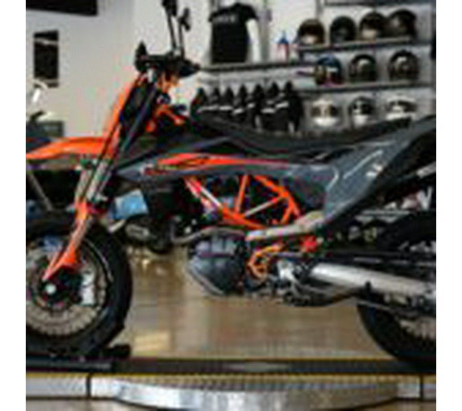 2021 KTM 690 SMC R