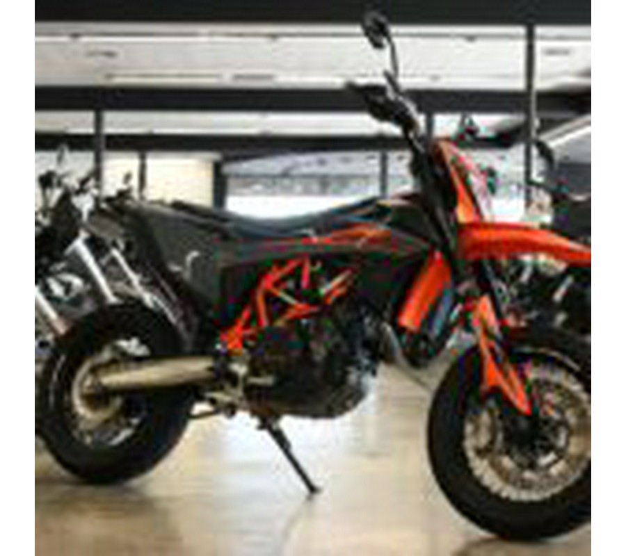 2021 KTM 690 SMC R