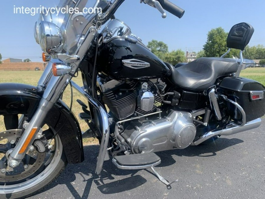 2012 Harley-Davidson® FLD - Dyna® Switchback™