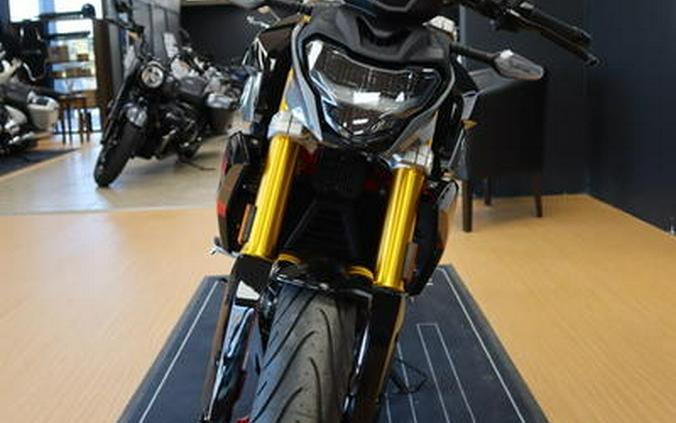 2024 BMW G 310 R Passion