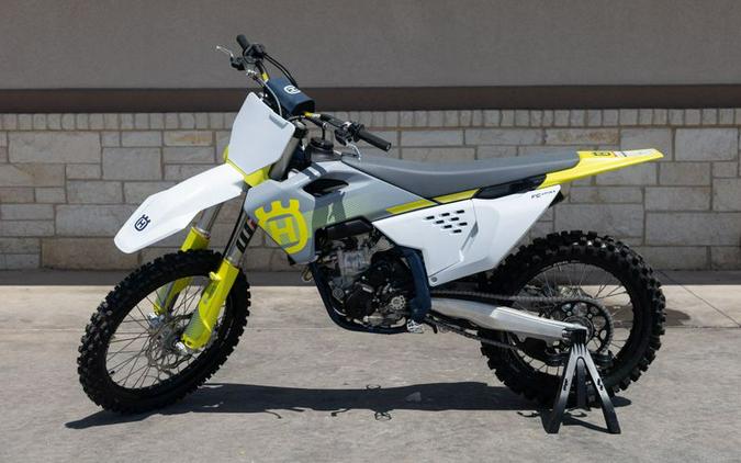 New 2024 HUSQVARNA FC 250 WHITE