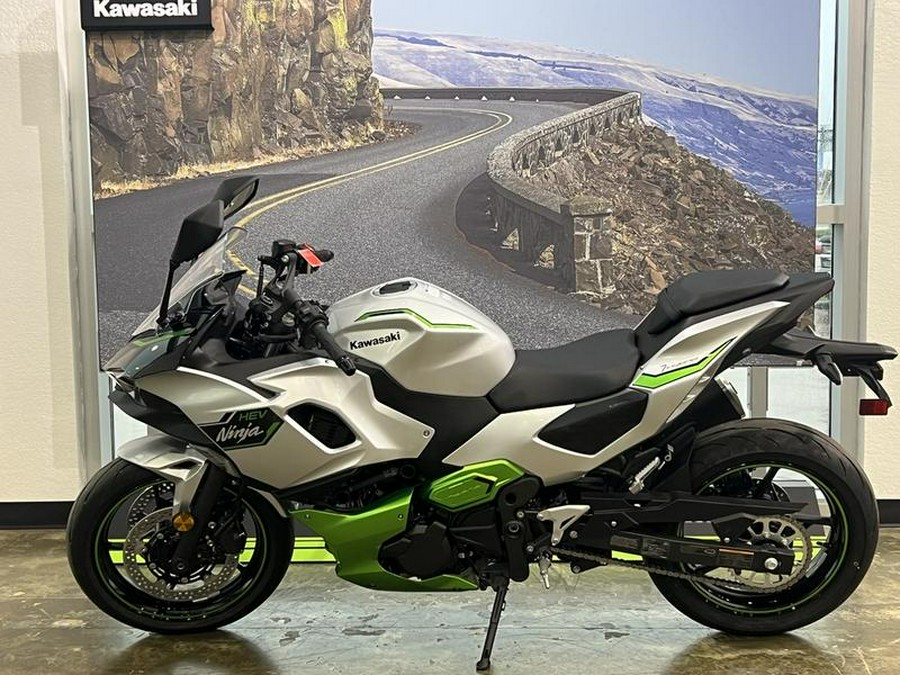 2024 Kawasaki Ninja® 7 Hybrid ABS