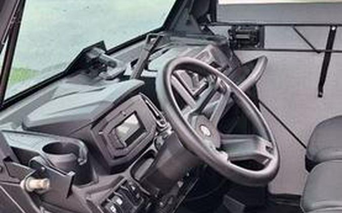 2023 Can-Am® Defender XT HD9