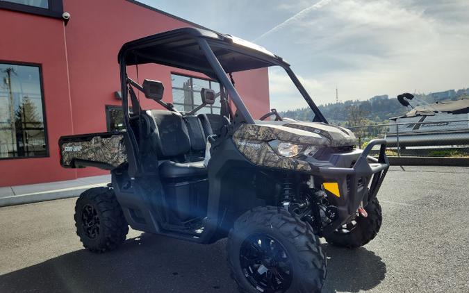 2023 Can-Am Defender XT HD10