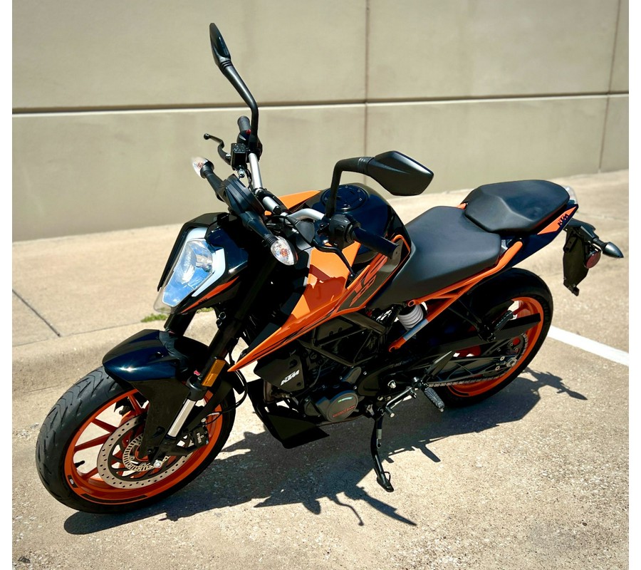 2023 KTM 200 Duke