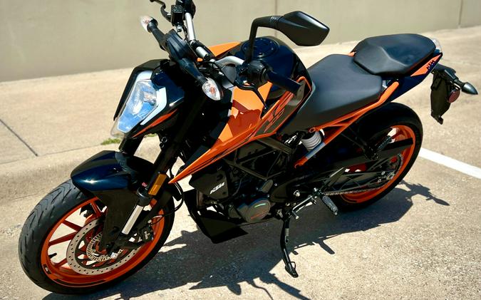 2023 KTM 200 Duke