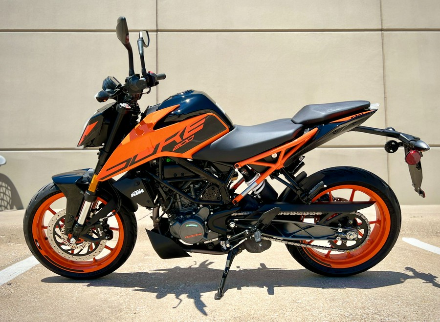 2023 KTM 200 Duke