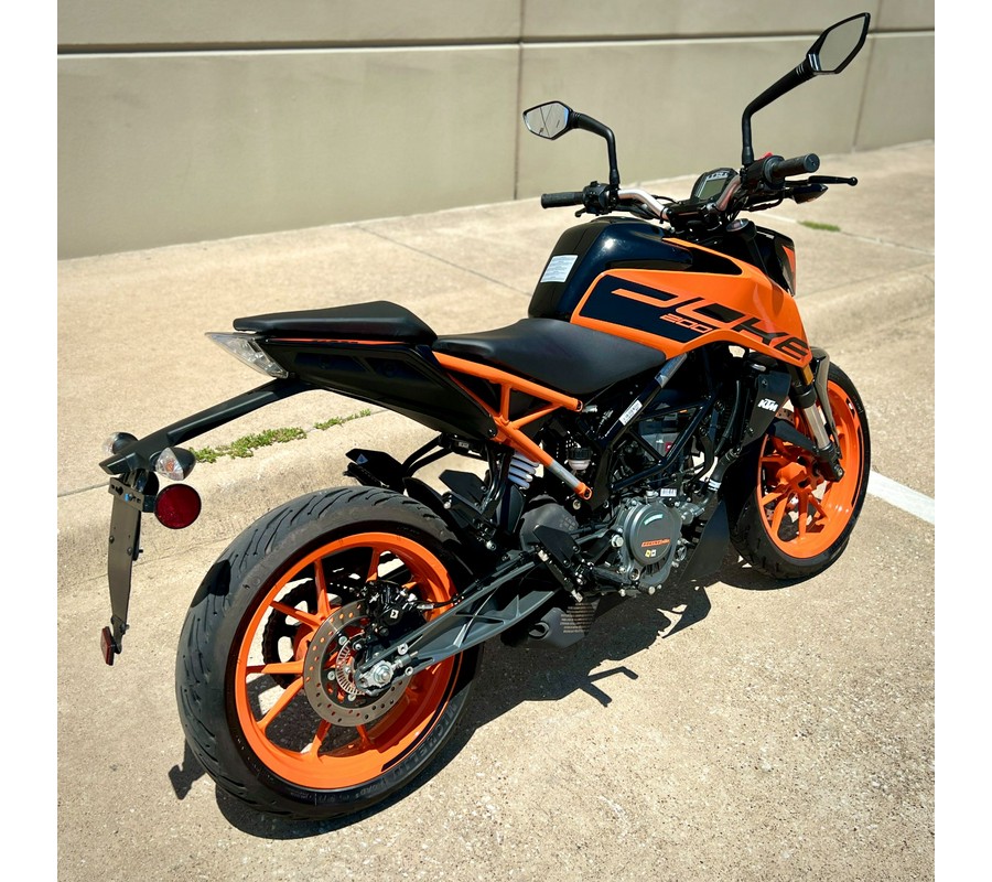 2023 KTM 200 Duke