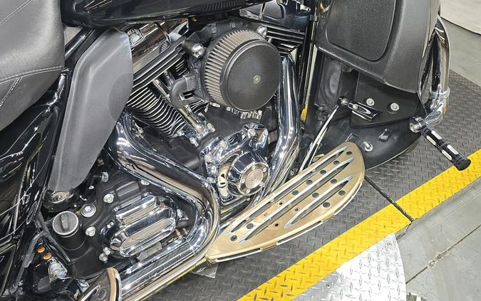 FLHXS 2014 Street Glide® Special