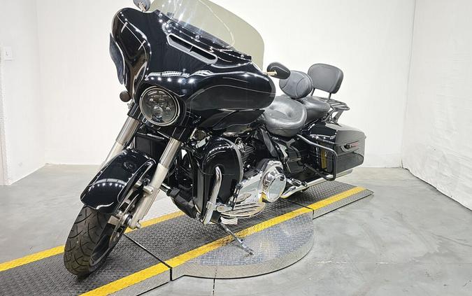 FLHXS 2014 Street Glide® Special