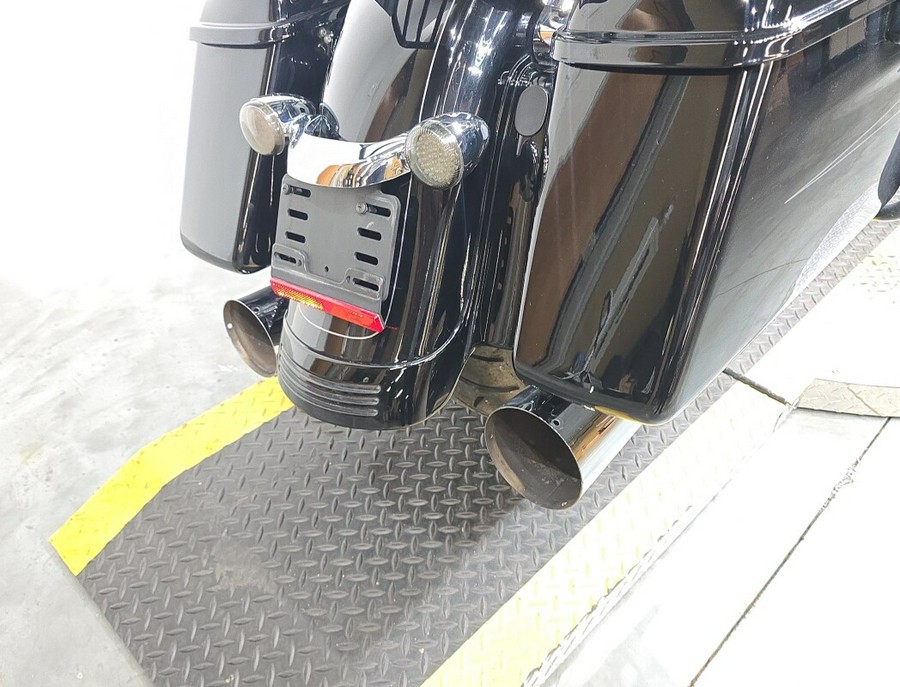 FLHXS 2014 Street Glide® Special