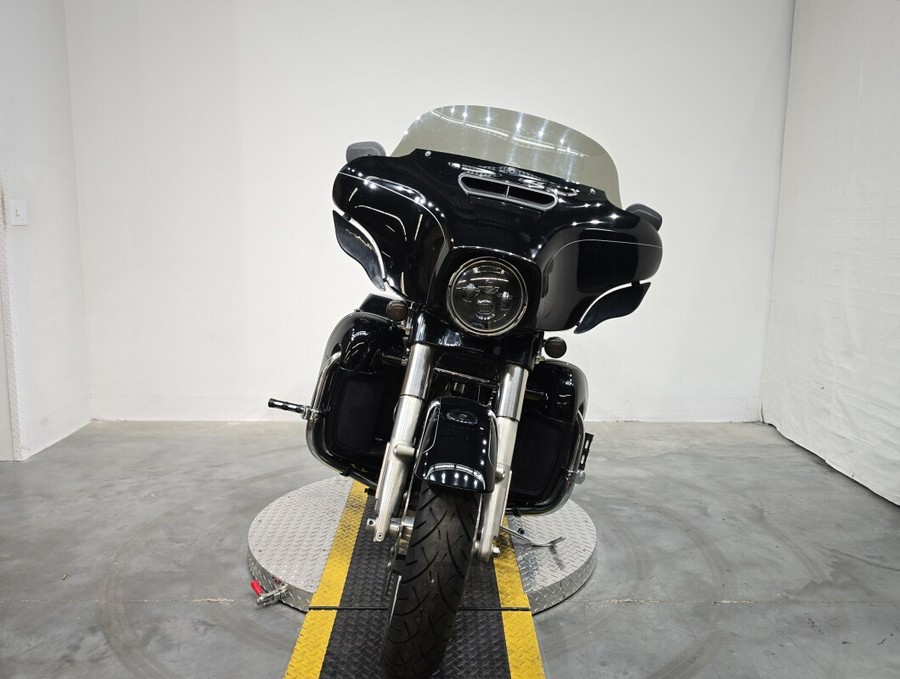 FLHXS 2014 Street Glide® Special