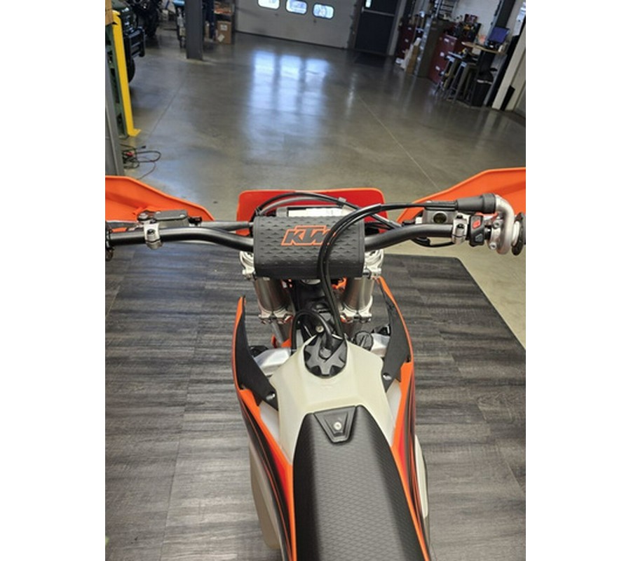 2027 KTM XC 300 W
