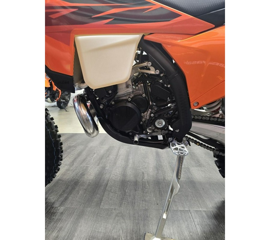 2027 KTM XC 300 W