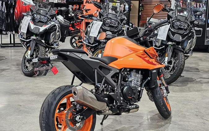 2024 KTM 990 Duke