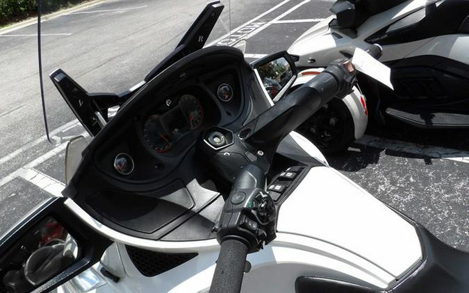 2016 Can-Am Spyder RT-S 6-Speed Semi-Automatic (SE6)
